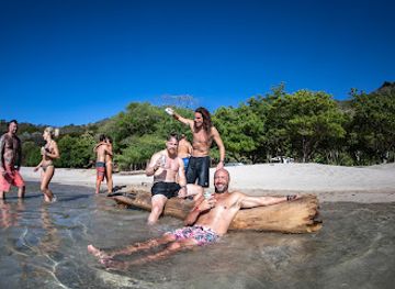 nicaragua/san-juan-river-basin/attraction/nica-sail-surf-the-catamaran