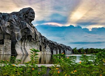 vietnam/tam-ky/attraction/tuong-dai-me-thu