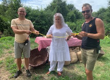 hungary/central-transdanubia/attraction/gyapjas-neni-park