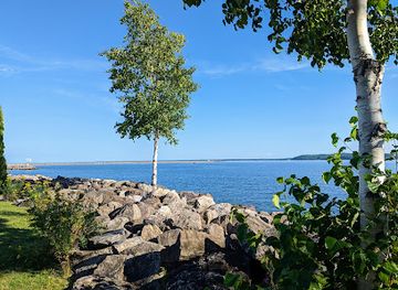 michigan/marquette/attraction/ellwood-a-mattson-lower-harbor-park