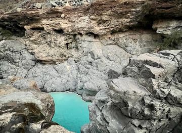 oman/al-batinah-north-governorate/attraction/hidden-pool
