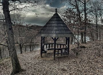 czechia/brno/brno-bystrc/attraction/turisticky-pristresek-vyhlidka