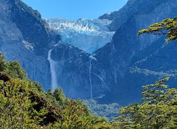 argentina/northern-patagonia/attraction/cascada-de-ventisquero-colgante