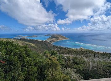 british-virgin-islands/the-baths-national-park/attraction/beverly-s-little-bay-lookout