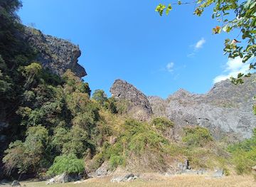 laos/khammouane-province/attraction/phaya-in-cave-tham-pha-nya-inh