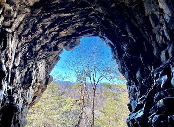 north-carolina/mountain-region/attraction/tory-s-den-cave