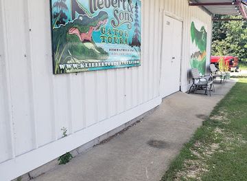 louisiana/central-louisiana/attraction/kliebert-son-s-gator-tours