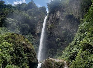 ecuador/morona-santiago-region/attraction/cascada-el-rocio-machay