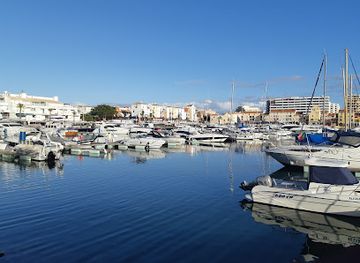 portugal/vilamoura/attraction/parasailing-vilamoura-parasailing-faro-parasailing-algarve-parasailing-prices-vilamoura