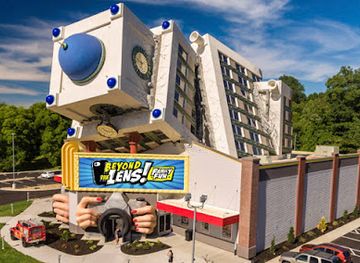 tennessee/pigeon-forge/attraction/beyond-the-lens-family-fun