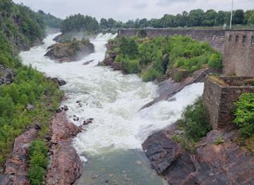 sweden/vastergotland/attraction/the-kings-cave