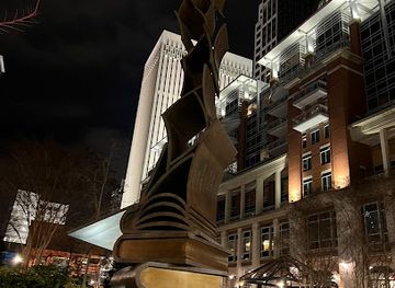 north-carolina/charlotte-area/attraction/books-monument
