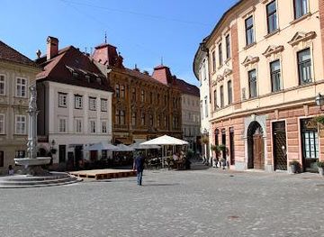 slovenia/kamnik/attraction/mestni-trg