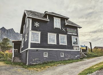 norway/senja-island/attraction/senja-lodge-mountainguides-eilertsen