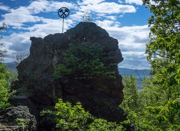 slovakia/slovak-karst-national-park/attraction/monkey-rock