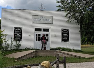 michigan/east-michigan/attraction/raven-hill-discovery-center