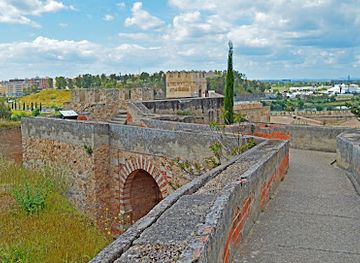 spain/badajoz/attraction/alcazaba-park