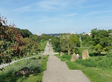 france/lorraine/attraction/jean-marie-pelt-gardens-seille-park