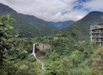 ecuador/ambato/attraction/cascada-manto-de-la-novia