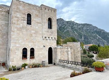 albania/has/attraction/gjergj-kastrioti-national-museum-skanderbeg