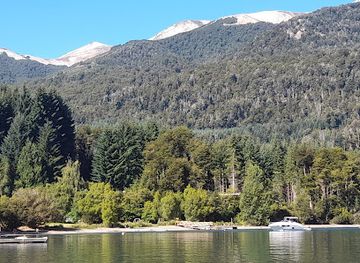 argentina/villa-la-angostura/attraction/muelle-viejo-en-reparacion
