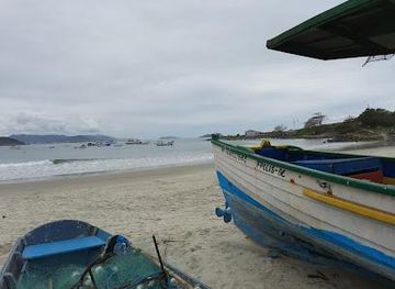 brazil/florianopolis/attraction/armacao-beach