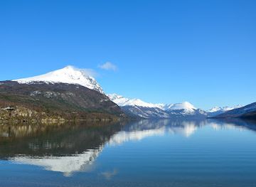 chile/tierra-del-fuego/attraction/lake-roca-tierra-del-fuego