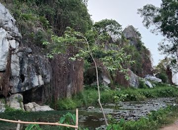 cambodia/kampot-province/attraction/phnom-tuk-toch