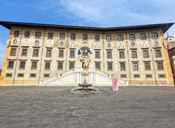 italy/lucca/attraction/palazzo-della-carovana