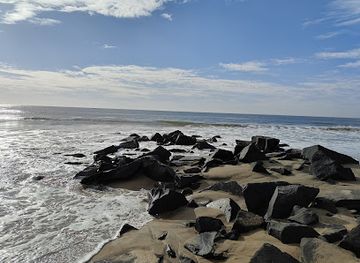 india/pondicherry/white-town/attraction/pondy-ba-beach