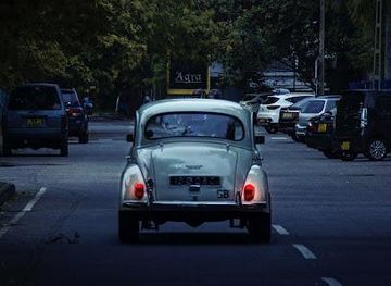 sri-lanka/negombo/attraction/race-course-ave