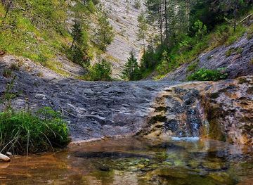 bulgaria/rhodope-mountains/attraction/vodopad-kazandzhi-dere