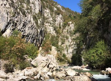 albania/razma-region/attraction/canyon-gjocaj