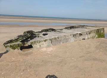 france/normandy-beaches/attraction/landing-barge