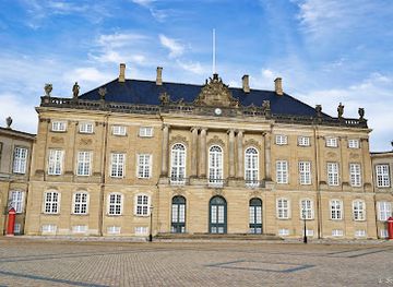 denmark/copenhagen/osterbro/attraction/amalienborg