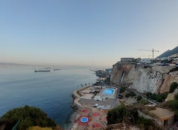 gibraltar/little-bay/attraction/europa-waterfall-gibraltar