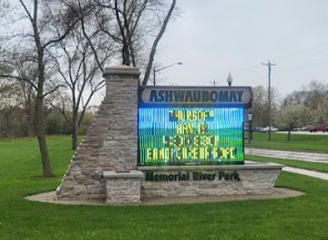 wisconsin/green-bay/attraction/ashwaubomay-lake