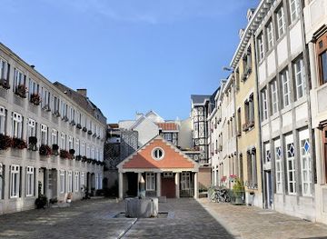 belgium/liege/attraction/cour-saint-antoine
