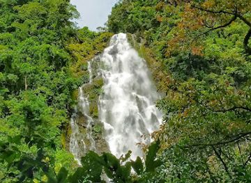philippines/bicol-region/attraction/bolanogan-falls