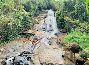 sri-lanka/ratnapura-district/attraction/beruwatta-falls