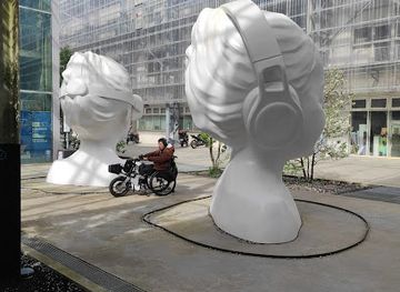 france/nantes/quartier-de-la-creation/attraction/in-a-silent-way