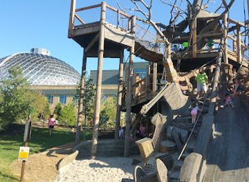 nebraska/omaha/old-market/attraction/omaha-s-henry-doorly-zoo-and-aquarium