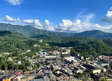 wisconsin/milwaukee/attraction/sky-trail-wisconsin-adventure-zone