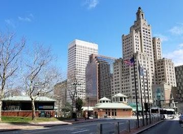 rhode-island/providence/attraction/kennedy-plaza
