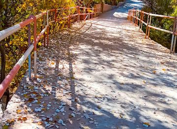 morocco/dades-valley/attraction/qantrat-ayt-masdud