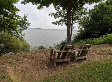 wisconsin/madeline-island/attraction/brownstone-trail