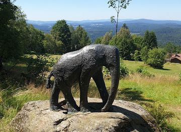 germany/bavarian-forest-national-park/attraction/skulpturenpark-und-galerie-fur-heinz-theuerjahr