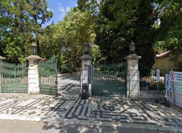 portugal/lisbon/bairro-alto/attraction/crafts-design-local-market