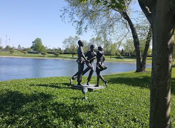 illinois/arlington-heights/attraction/busse-forest-elk-pasture