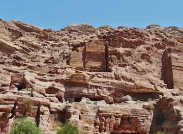 jordan/southern-jordan-valley/attraction/silk-tomb
